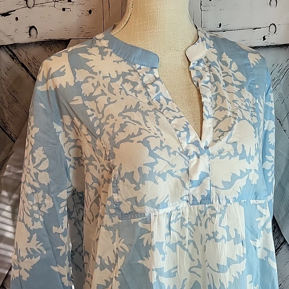 Juliet Dunn Blue and White Floral Mini Dress